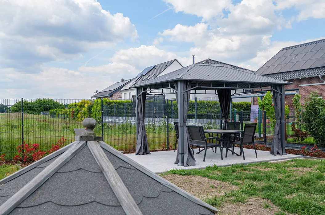 Terrasse im Gesamtkontext des Grundstücks, Werne
