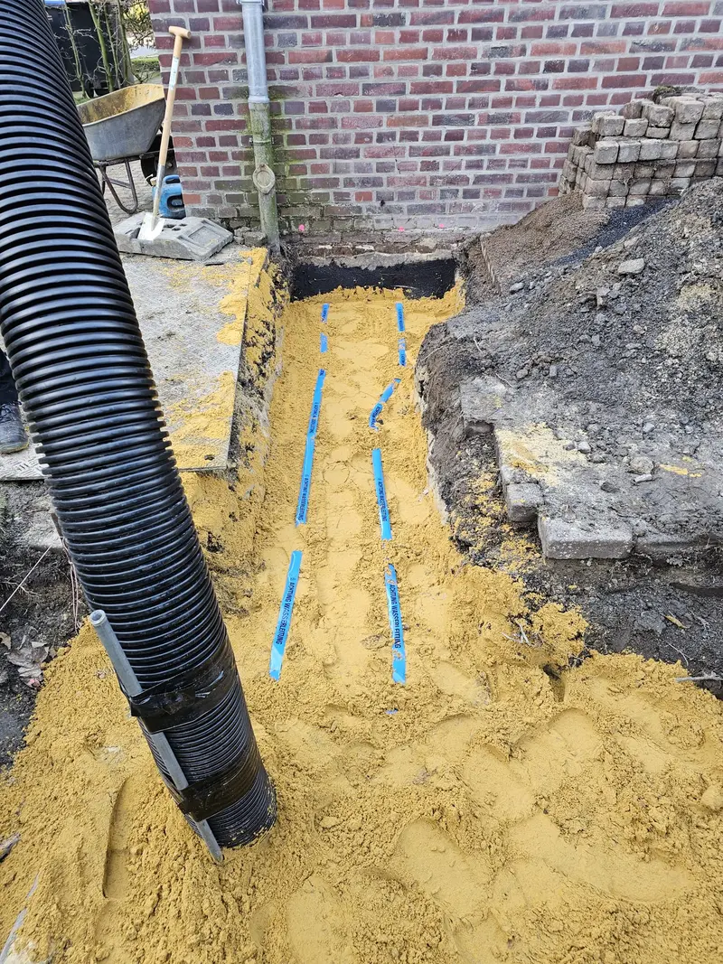 Leitungen sicher im Sandbett verlegt, Münster